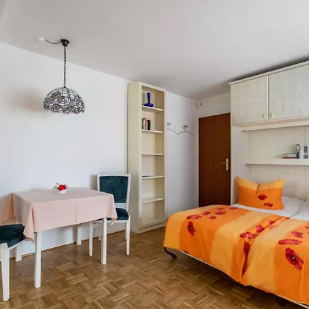 아파트 Parma 1-zimmer-apartment Pamir 부숨