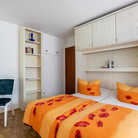Parma 1-zimmer-apartment Pamir 아파트 부숨