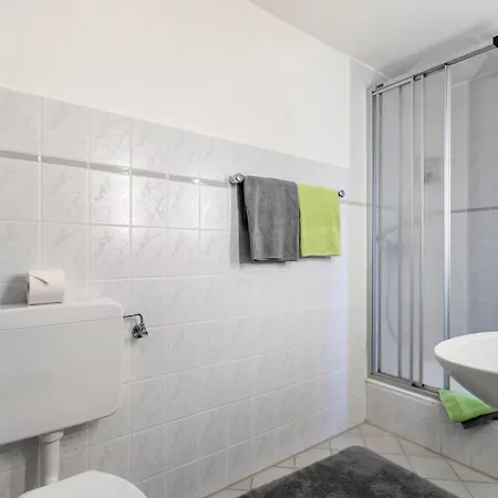 Parma 1-zimmer-apartment Pamir *